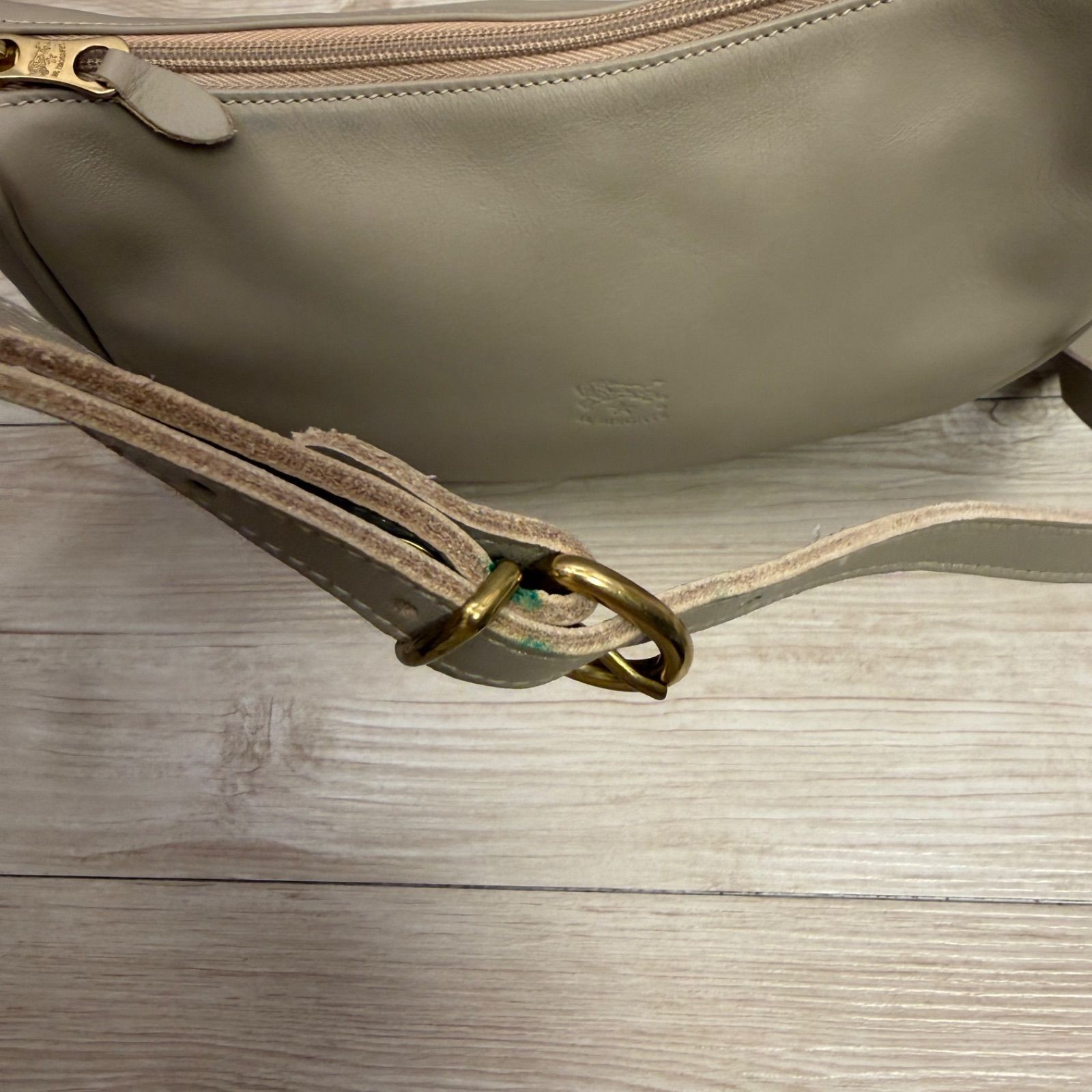 IL BISONTE Half Moon Shoulder Bag Leather Gray Beige Pre-owned Authentic
