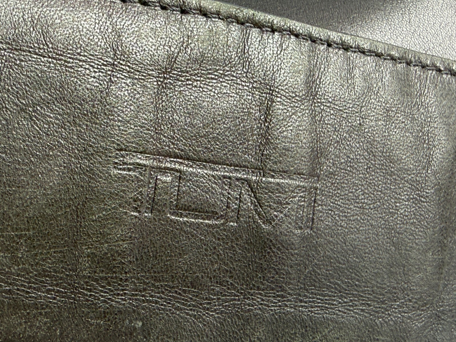 TUMI LEATHER LAPTOP BRIEFCASE – 96160DH – EXPANDABLE BLACK TRAVEL BAG w/DUST BAG