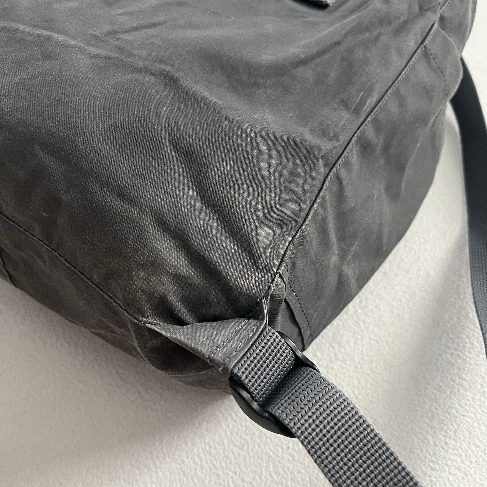 Fjallraven Kanken Backpack Super Grey 23510 Sweden Outdoor Travel Utility Pack