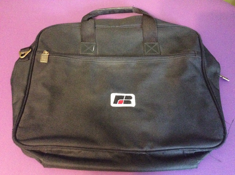Leeds Northwest Messenger Bag Travel Briefcase Laptop Bag Black Great Condition