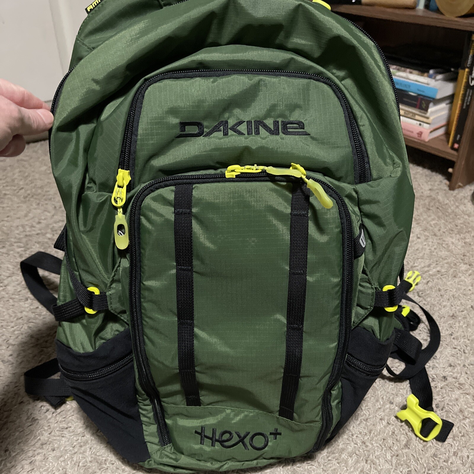 Dakine Hexo + Backpack Green & Black VGreat Condition Hiking Outdoor Drone Pack