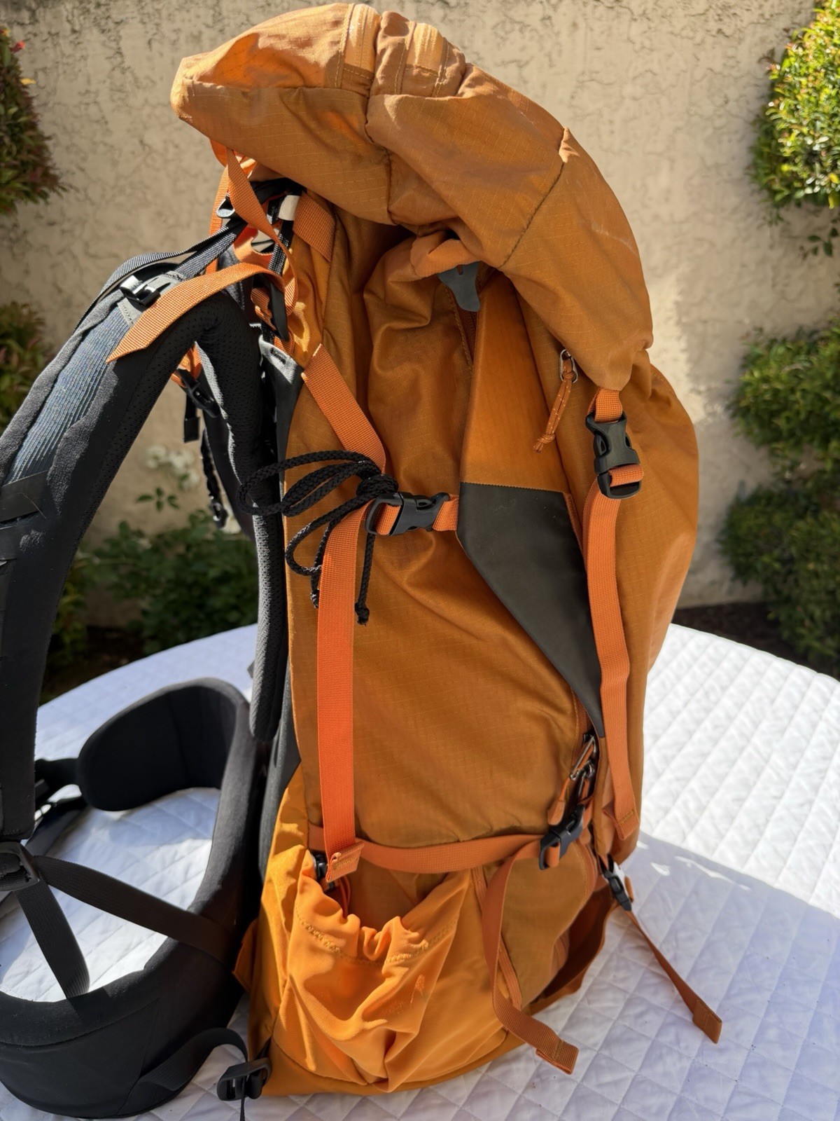 Arc’teryx Altra 65 Internal Frame Orange Ripstop Nylon 25” Backpack Rucksack Bag
