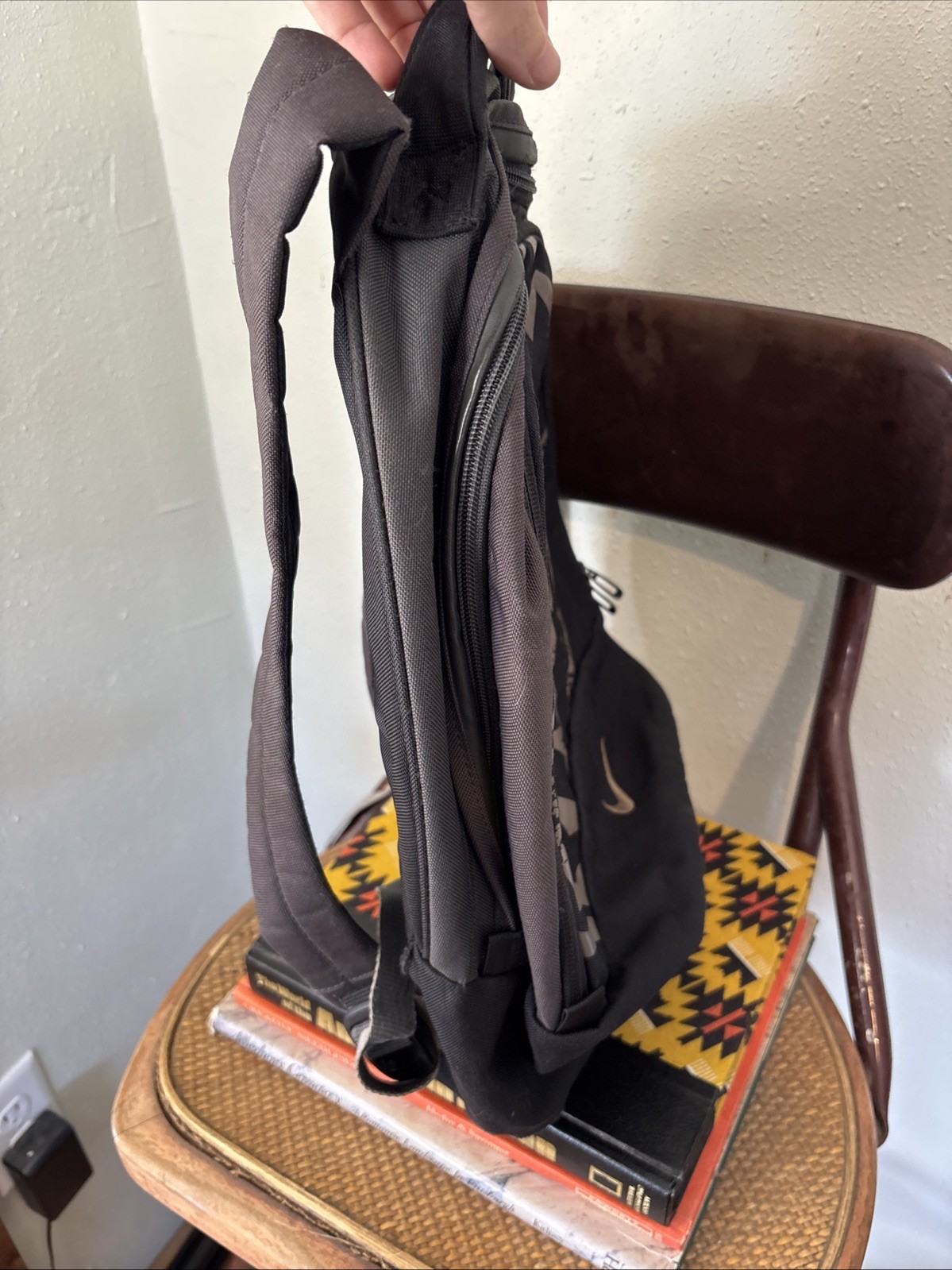 VTG Y2K black/grey Nike backpack swoosh 2 zipper compartments strap