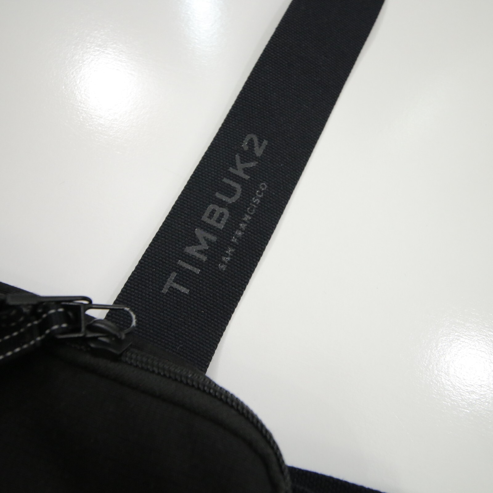Timbuk2 Slingshot Crossbody Black 8.5 x 6 x 1 in