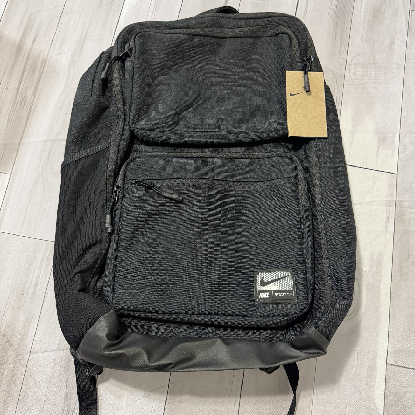 Nike 27L Utility Backpack –Blk/White, Durable Unisex Gym & Travel Bag FN4106-010