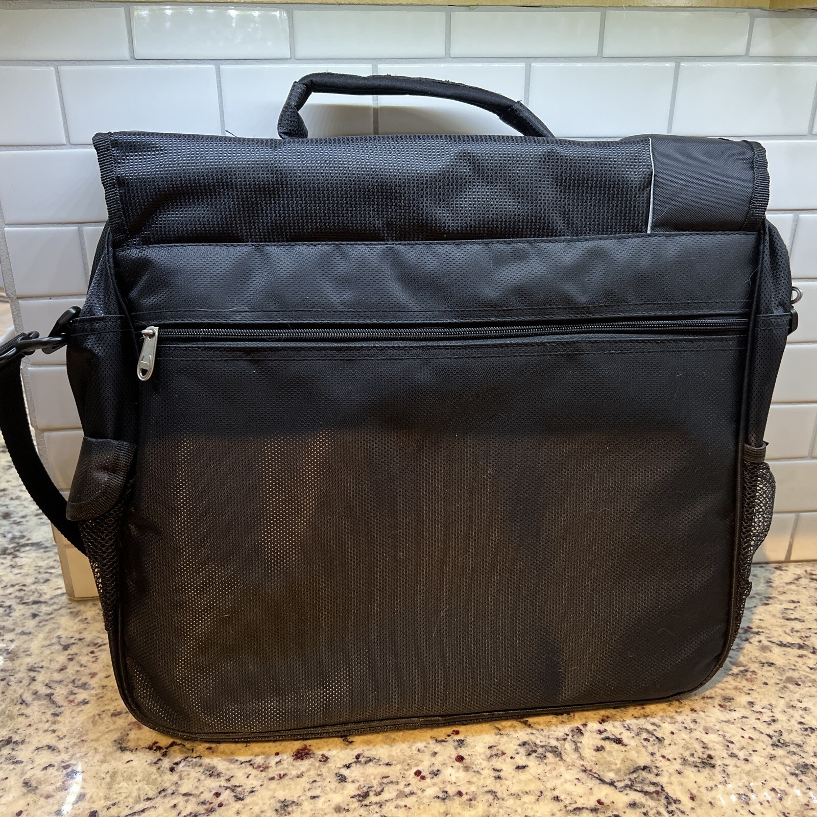 Champion Messenger Laptop Bag Carrier, School Work Black In Gear Padded – NWOT