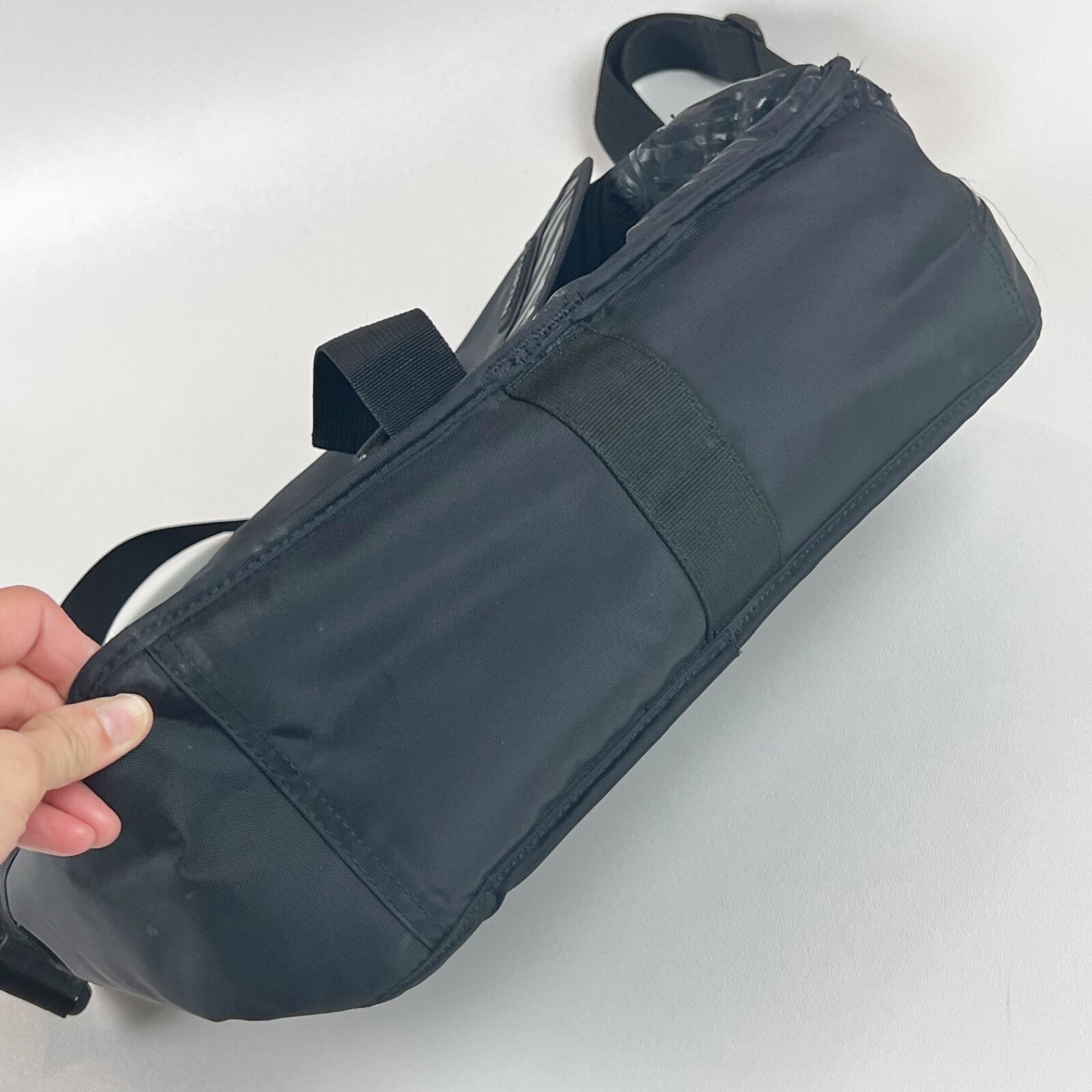 Volcom Messenger Bag Laptop Computer Corporate Black 2 Padded Sleeves Top Handle