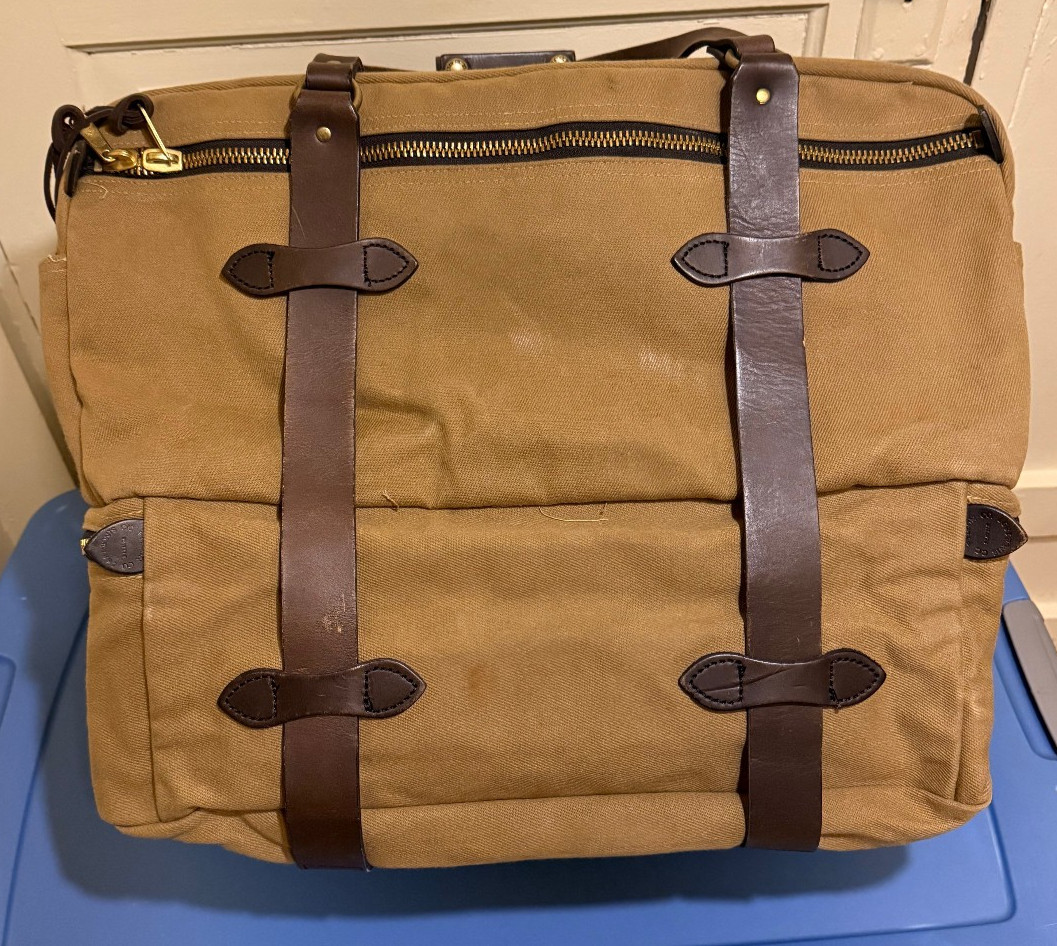 RARE Vintage Filson 239 XL Outfitter Bag – 1990s Talon Era – One Owner – 7.5″