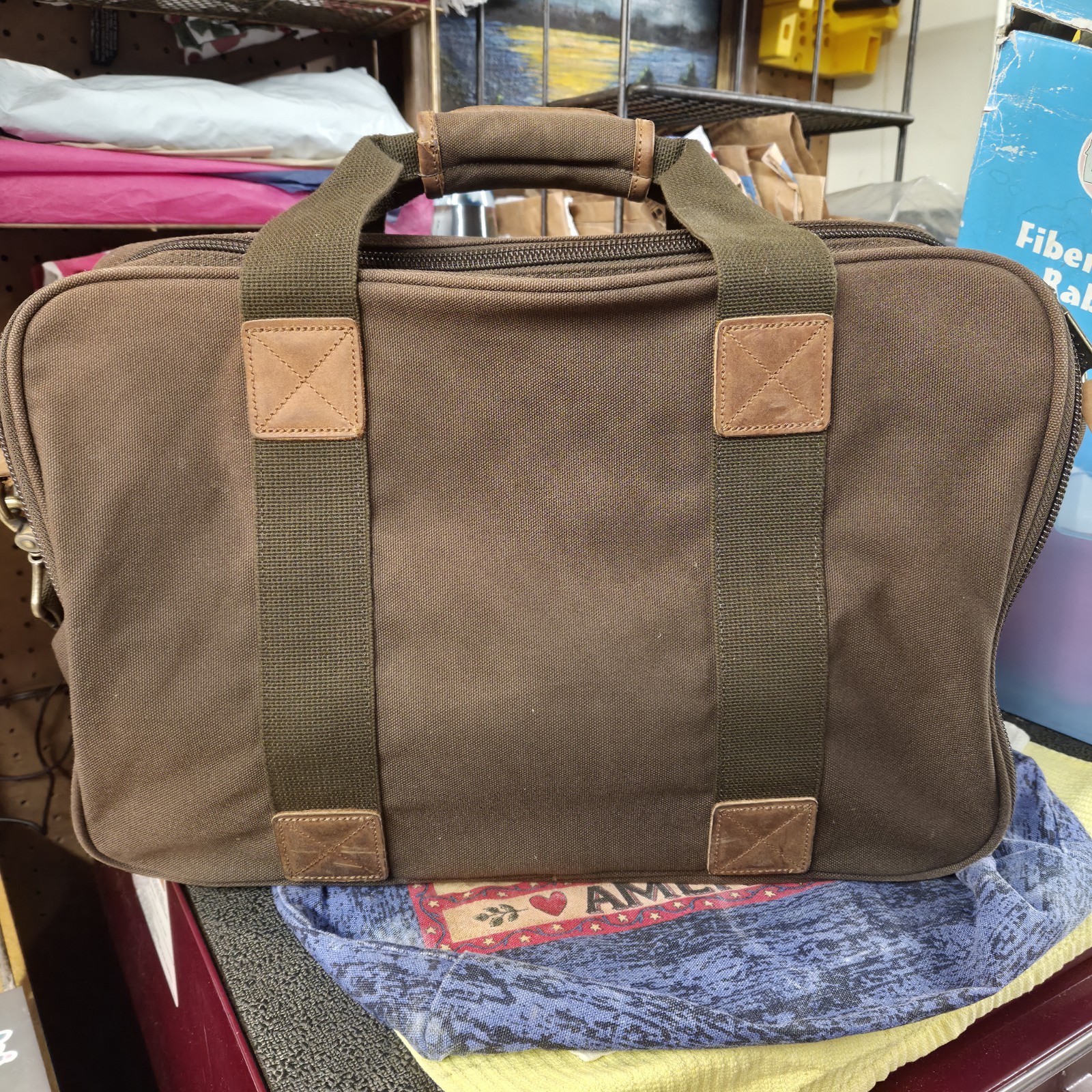 Cabela’s Brown Canvas & Leather Fishing Hunting Camping Large Travel Luggage Bag