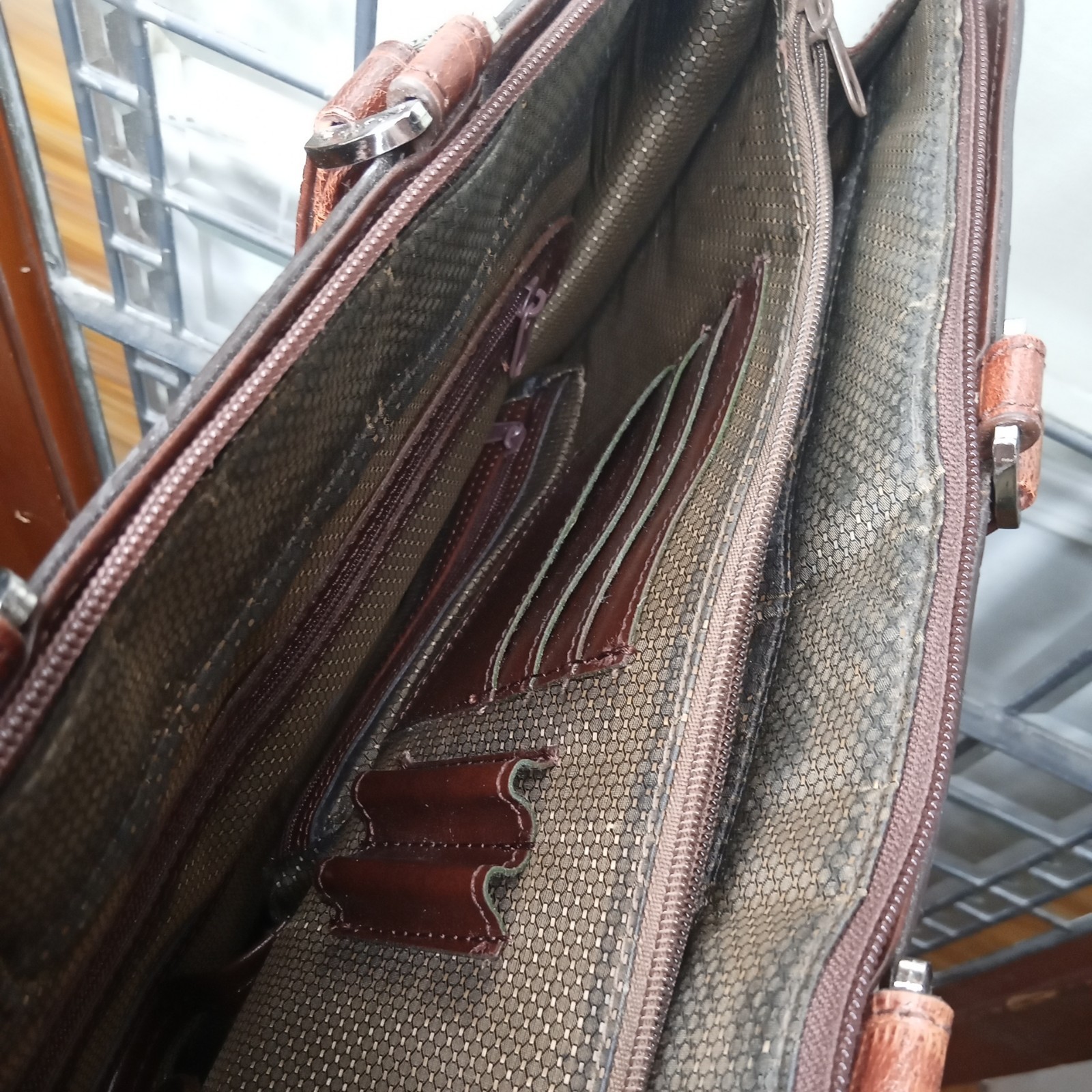 MARC CHANTEL- EMBOSSED Crocodile Briefcase/Attache-VINTAGE- 1 of a Kind RARE. da