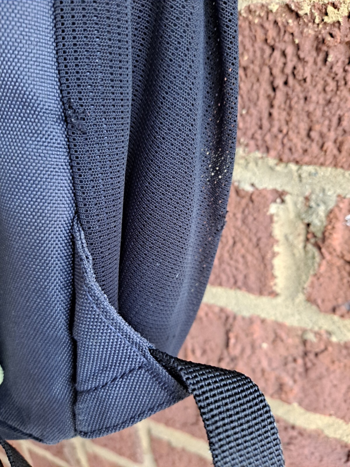 Oakley Padded Backpack / Hiking DayPack 16x12x6 inches Black / Grey / Yellow