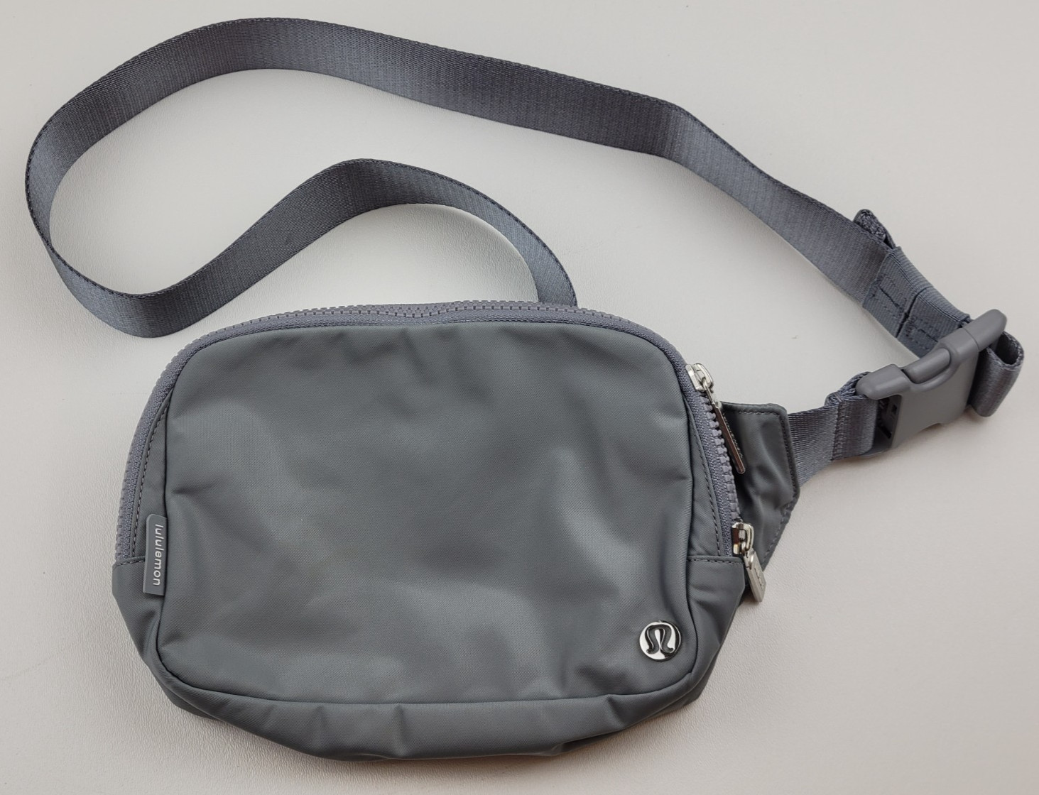 Lululemon LU9B11S Gray Everywhere Belt Bag Unisex Fanny Pack Crossbody / Waist