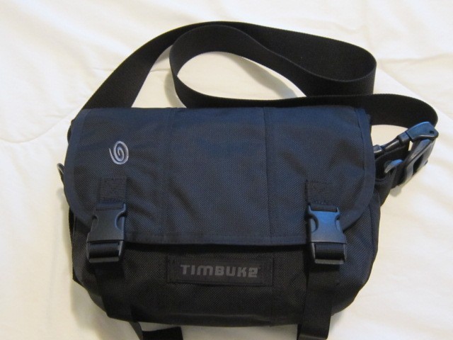 Timbuk2 XS CLASSIC MESSENGER BAG Water Resistant – Black