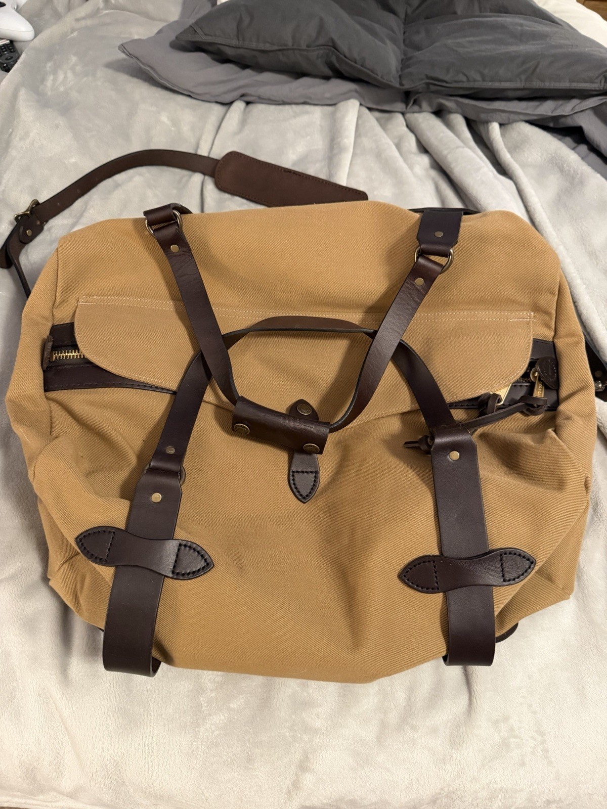 filson medium rugged twill duffle bag