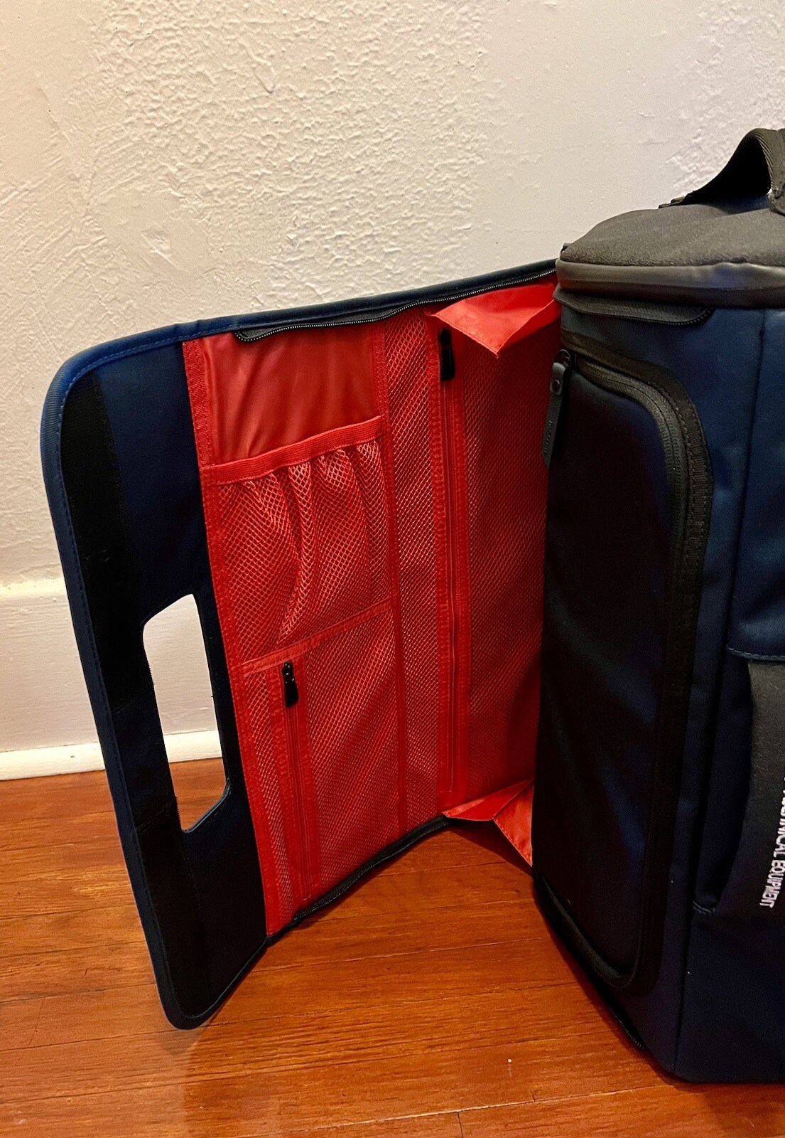 DESCENTE DUALIS Penta Backpack S5324DBP10 Navy Intelligent Travel Line 26L