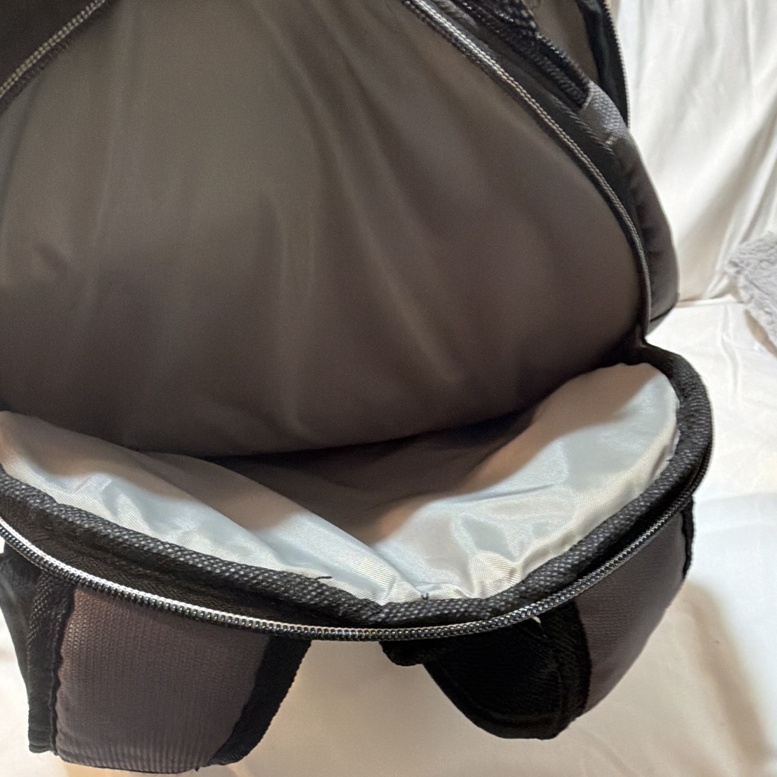 Michelin Bibendum VTX Backpack Gray Black Multi Pocket Adjustable Strap Gemline