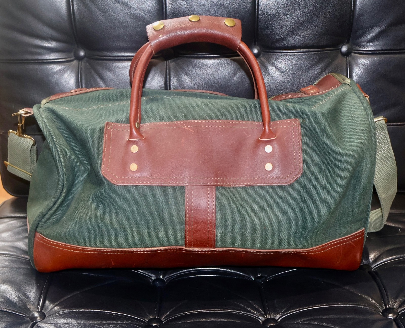 Vintage Orvis Battenkill Duffle Bag With Shoulder Strap 18″x10″x10″ Made in USA