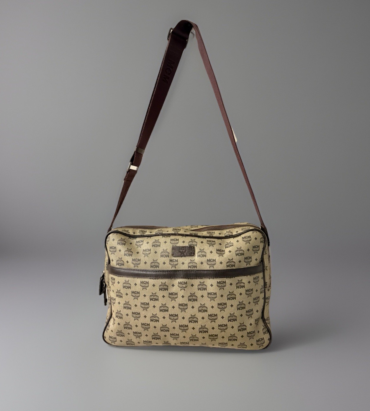 VTG MCM Visetos Monogram Large PVC Canvas Leather Messenger Crossbody Laptop Bag