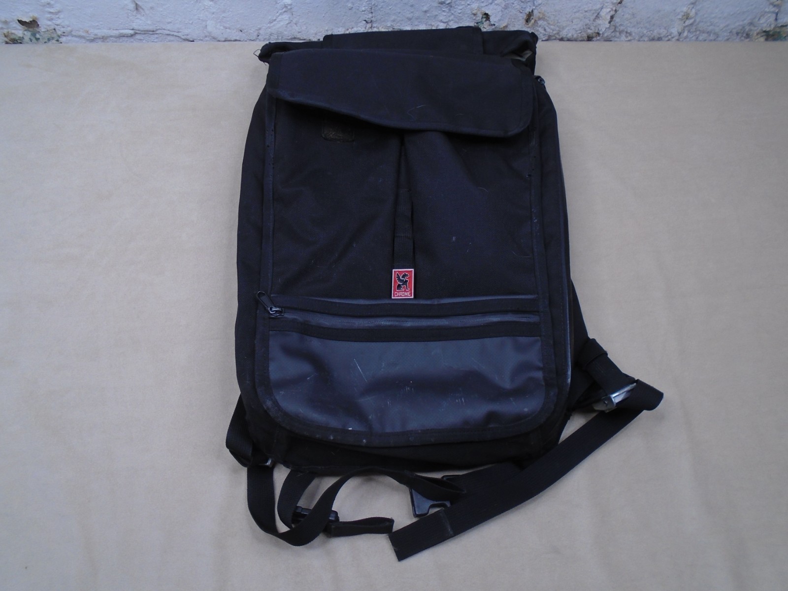 Chrome Industries Waterproof Soyuz Rolltop Backpack Laptop Bag Black