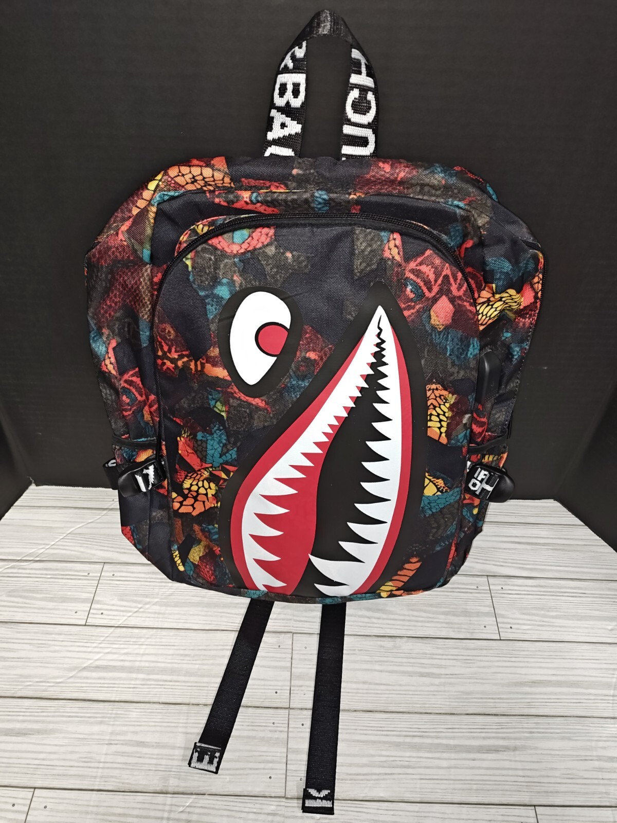 Kuchen & Bag Graphic Colorful Print School Travel Backpack With USB Connection