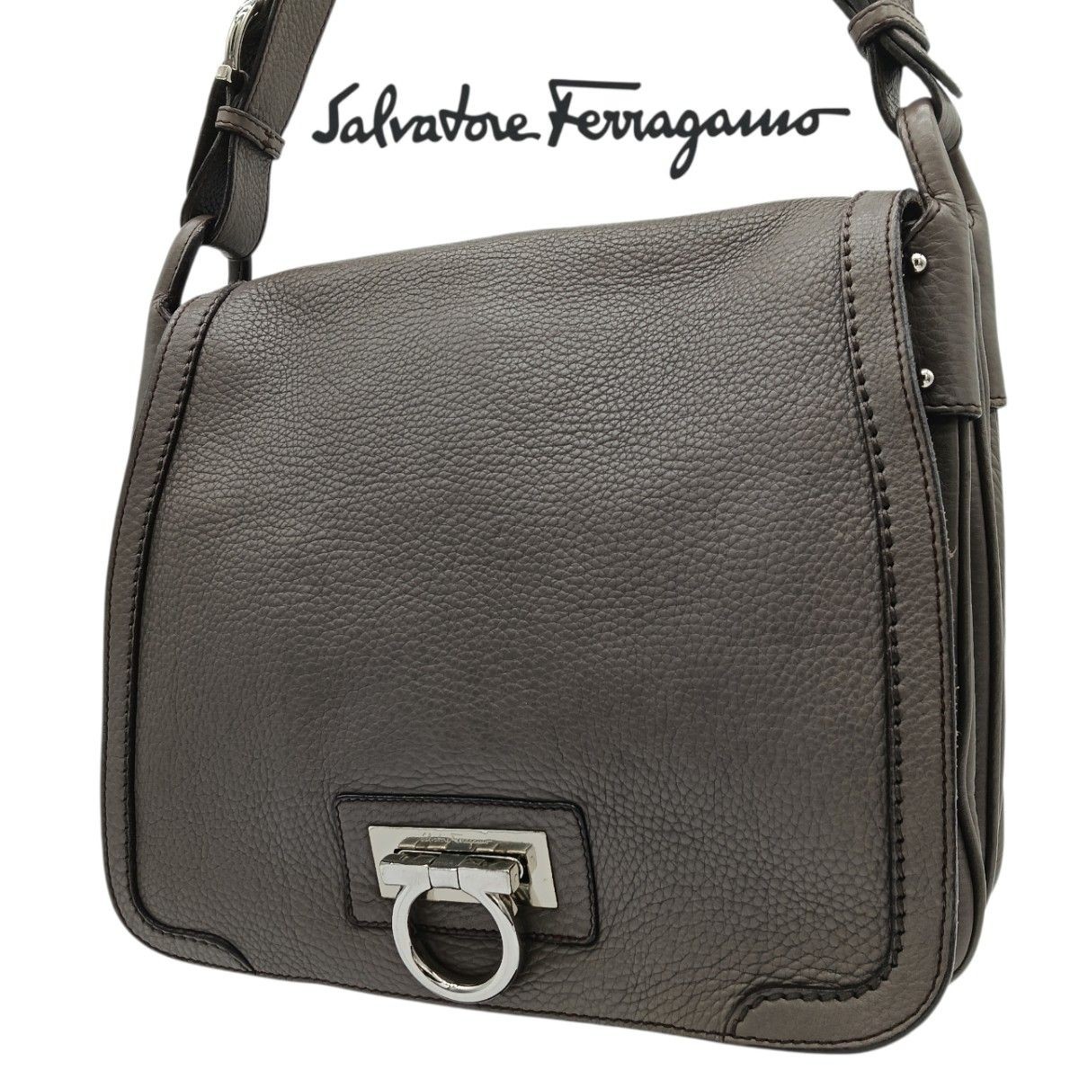 Salvatore Ferragamo Gancini One Authentic Shoulder Bag Leather 24×28cm