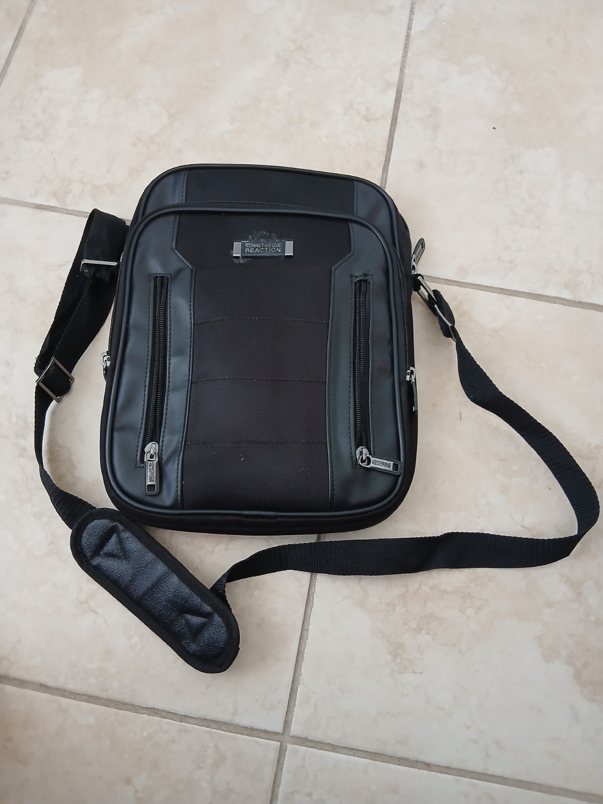Reaction Kenneth Cole bags black