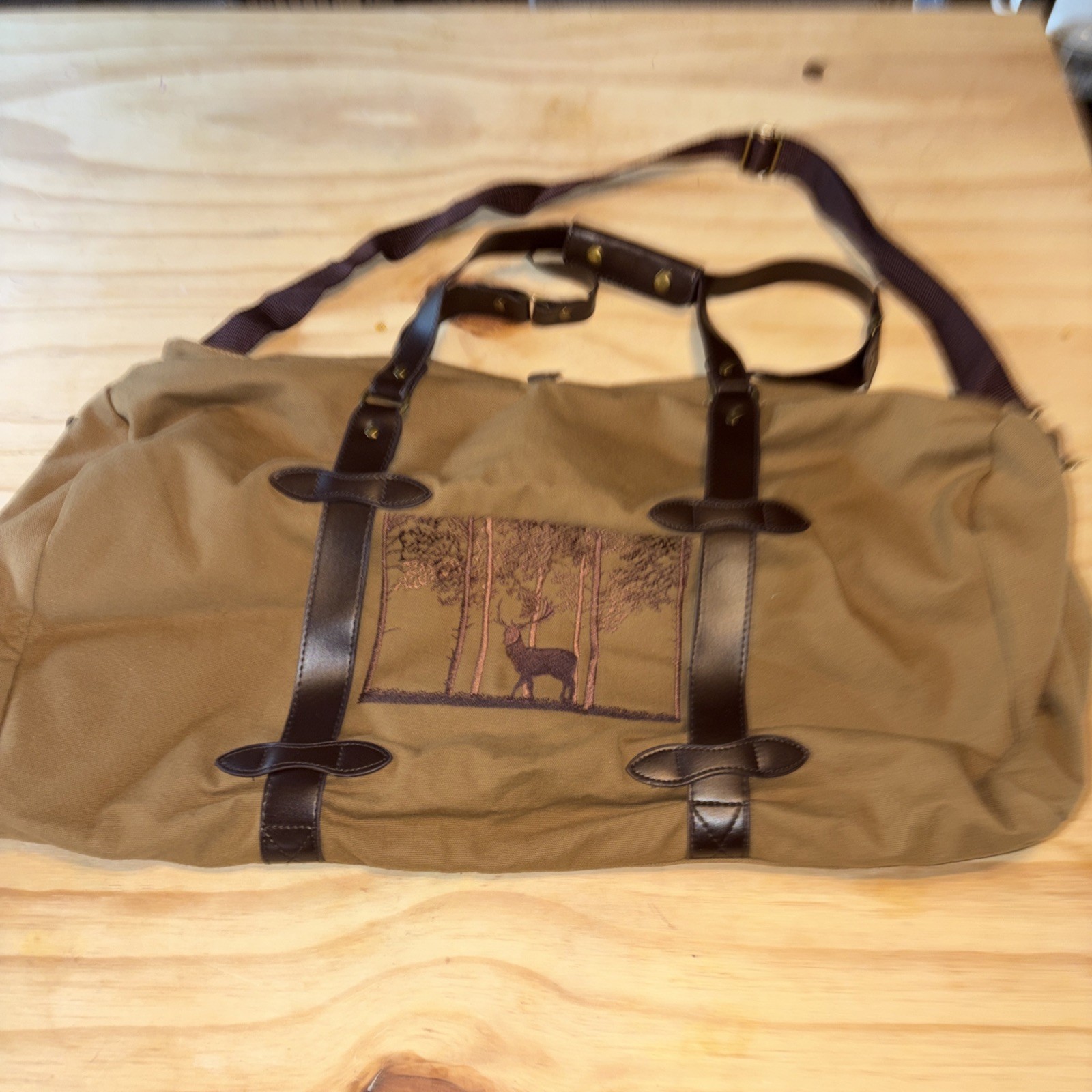 Woodland Creek Deer Embroidered Canvas Duffle Bag 20″x12″ Preowned Excellent