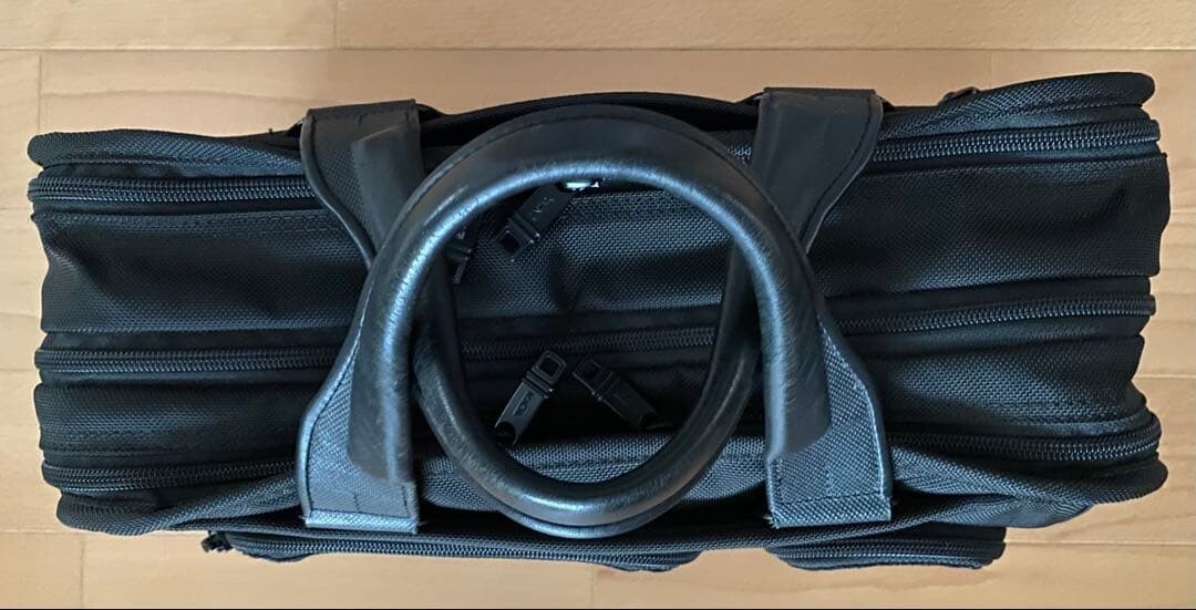 Tumi 26141D2 Expandable Black Nylon Briefcase Leather Handles Laptop Bag 40cm