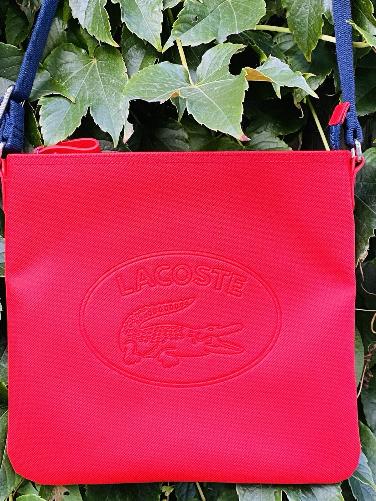 Lacoste Crossbody Messenger Bag Unisex. Sz L1in xW10 xH9 1/2 Preowned￼
