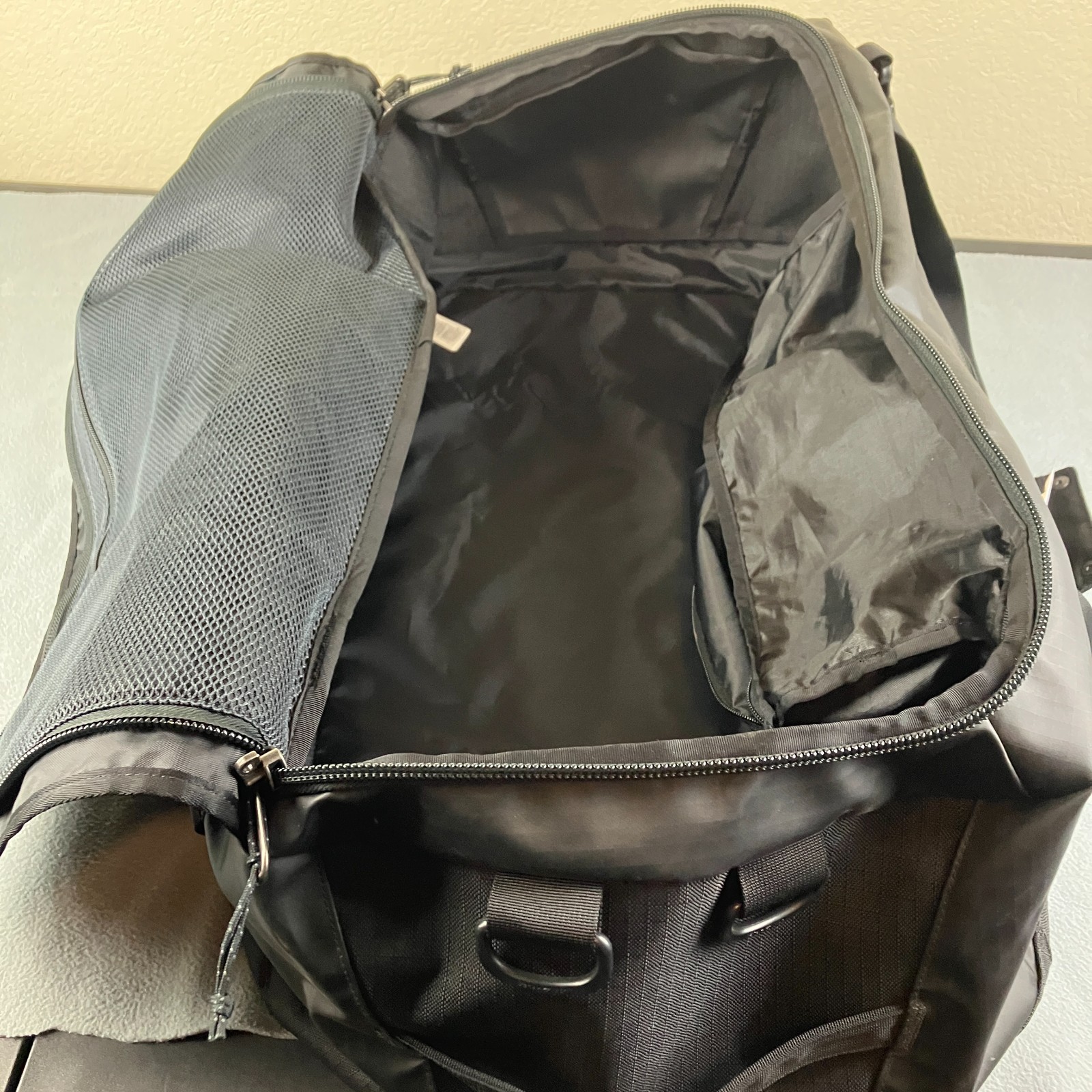 Patagonia Bag One Size Large Black Hole Duffel 55L Travel *No Shoulder Strap
