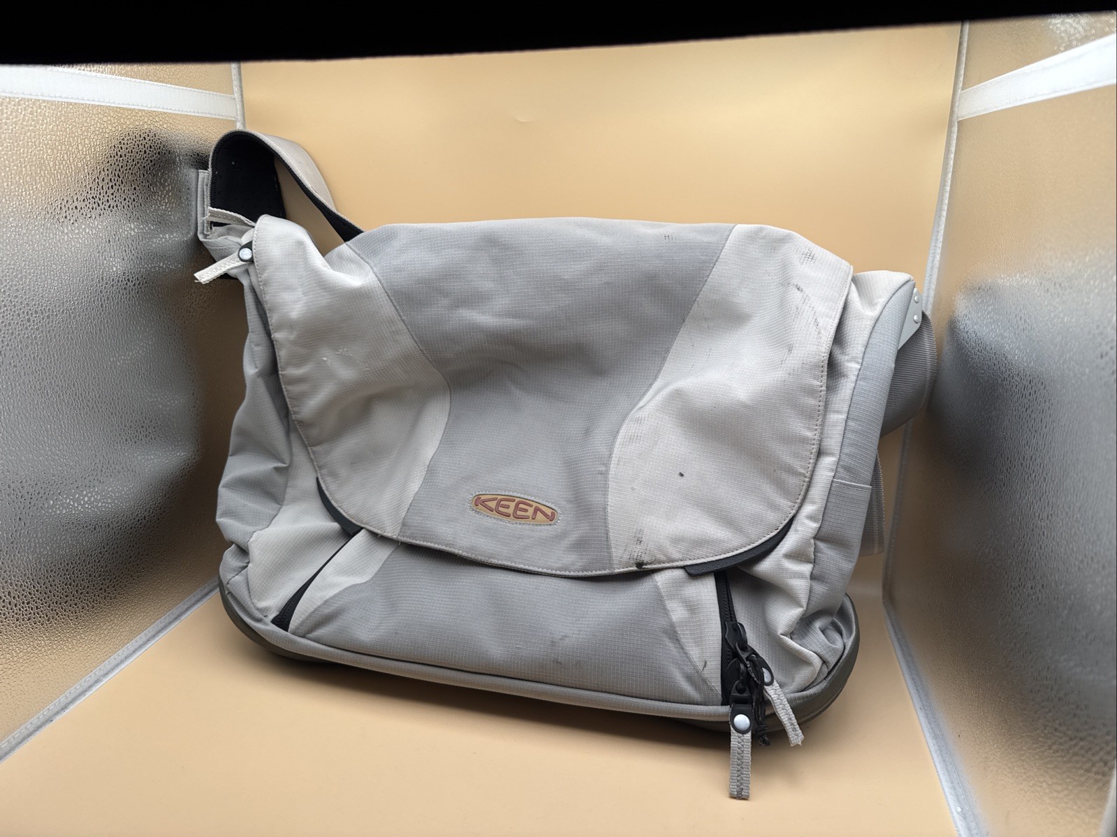 Keen Laptop Messenger Crossbody Bag Brown Tan Laptop Travel Unisex