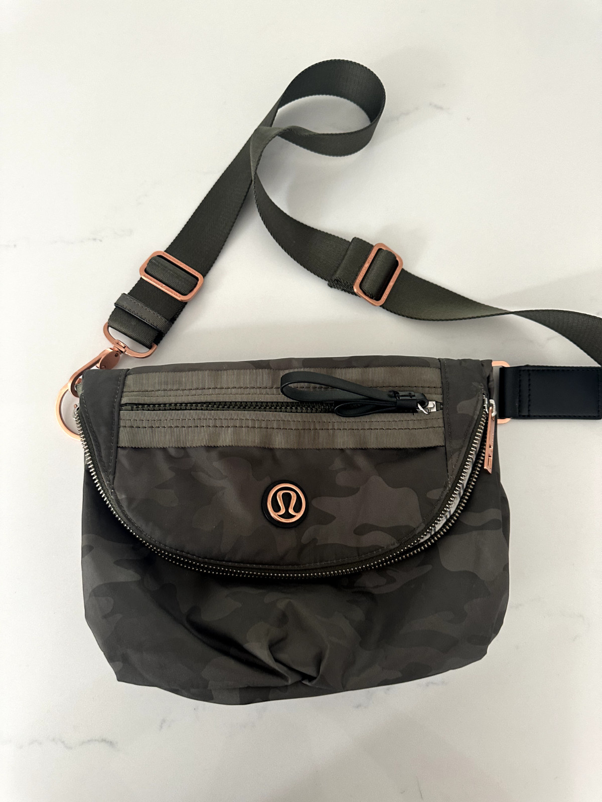 Lululemon Festival Bag Polyester Savasana Camo 20cm Fatigue Green