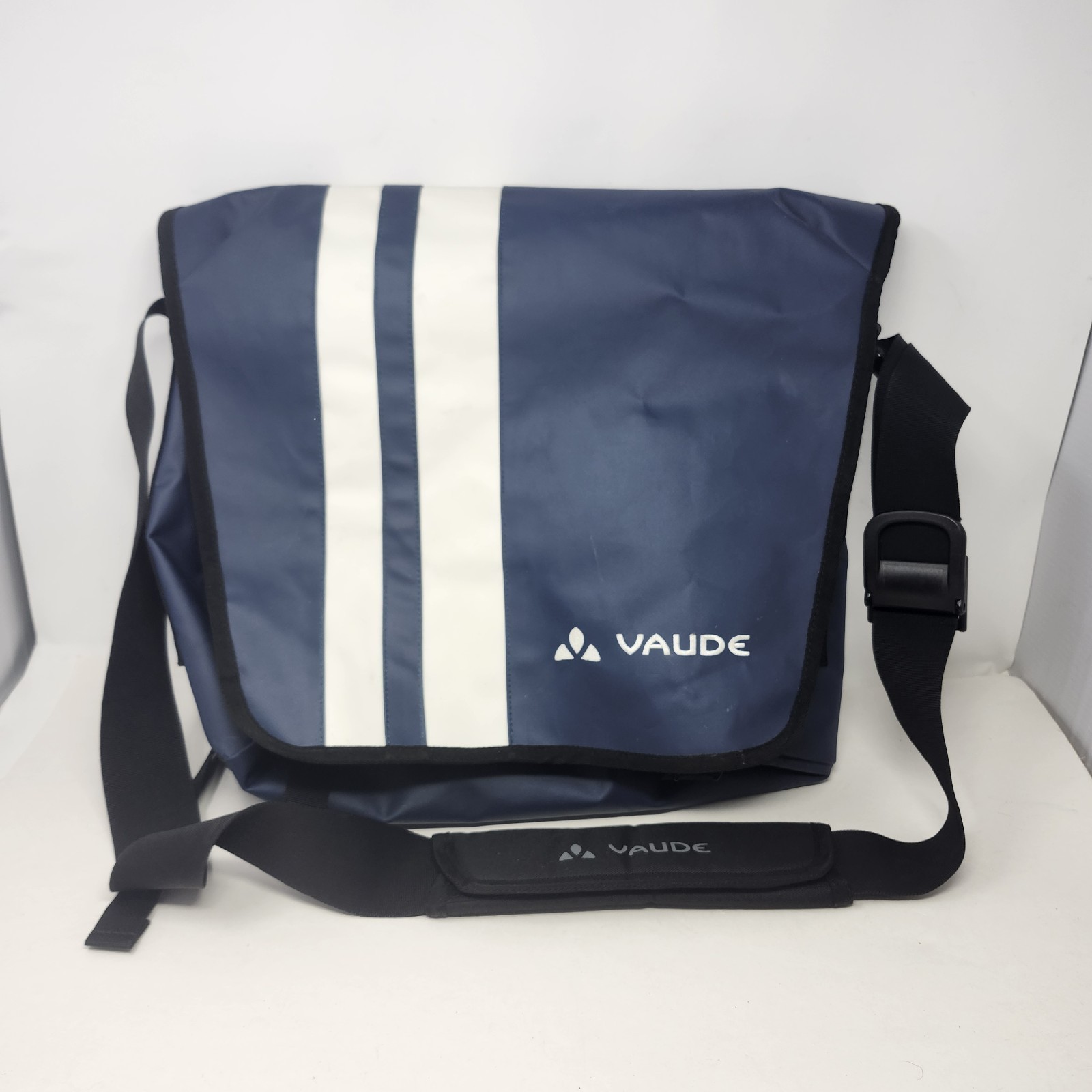 Vintage Vaude Albert Large Striped Cross Body Sling Bag Messenger Laptop