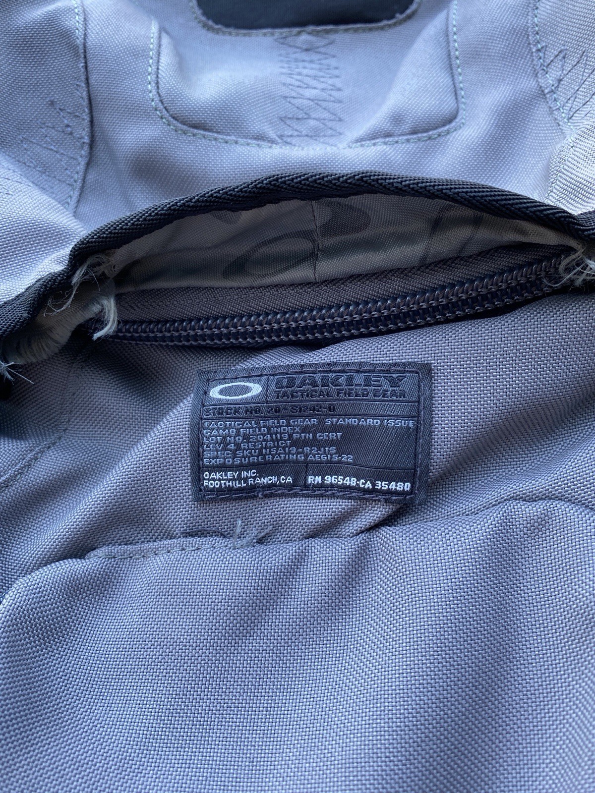 Vintage Oakley Panel Backpack Gray “The Book of Eli” Tactical Bag Y2K Grunge