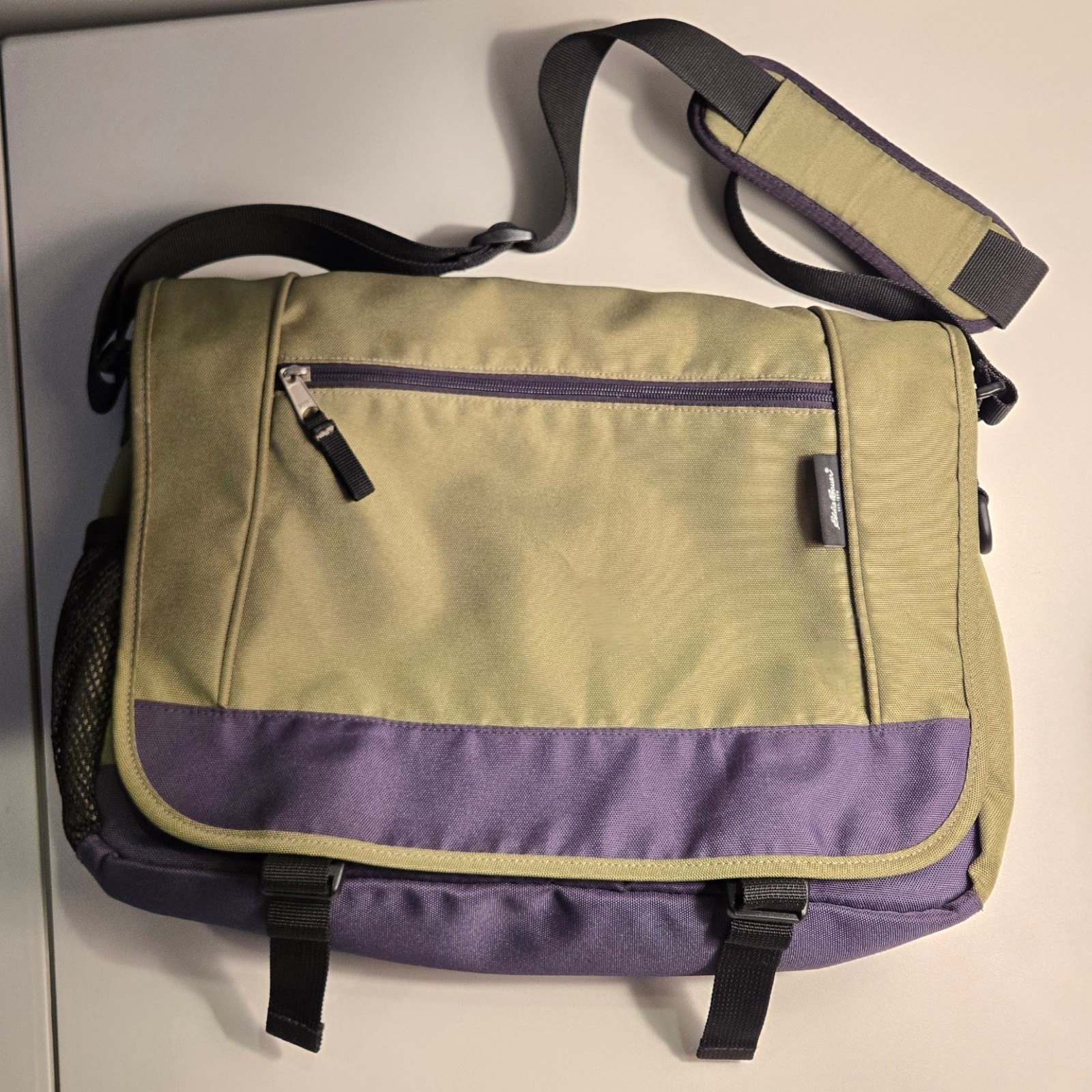 Eddie Bauer Messenger Laptop Bag Green Black Adjustable Strap Inner Pockets