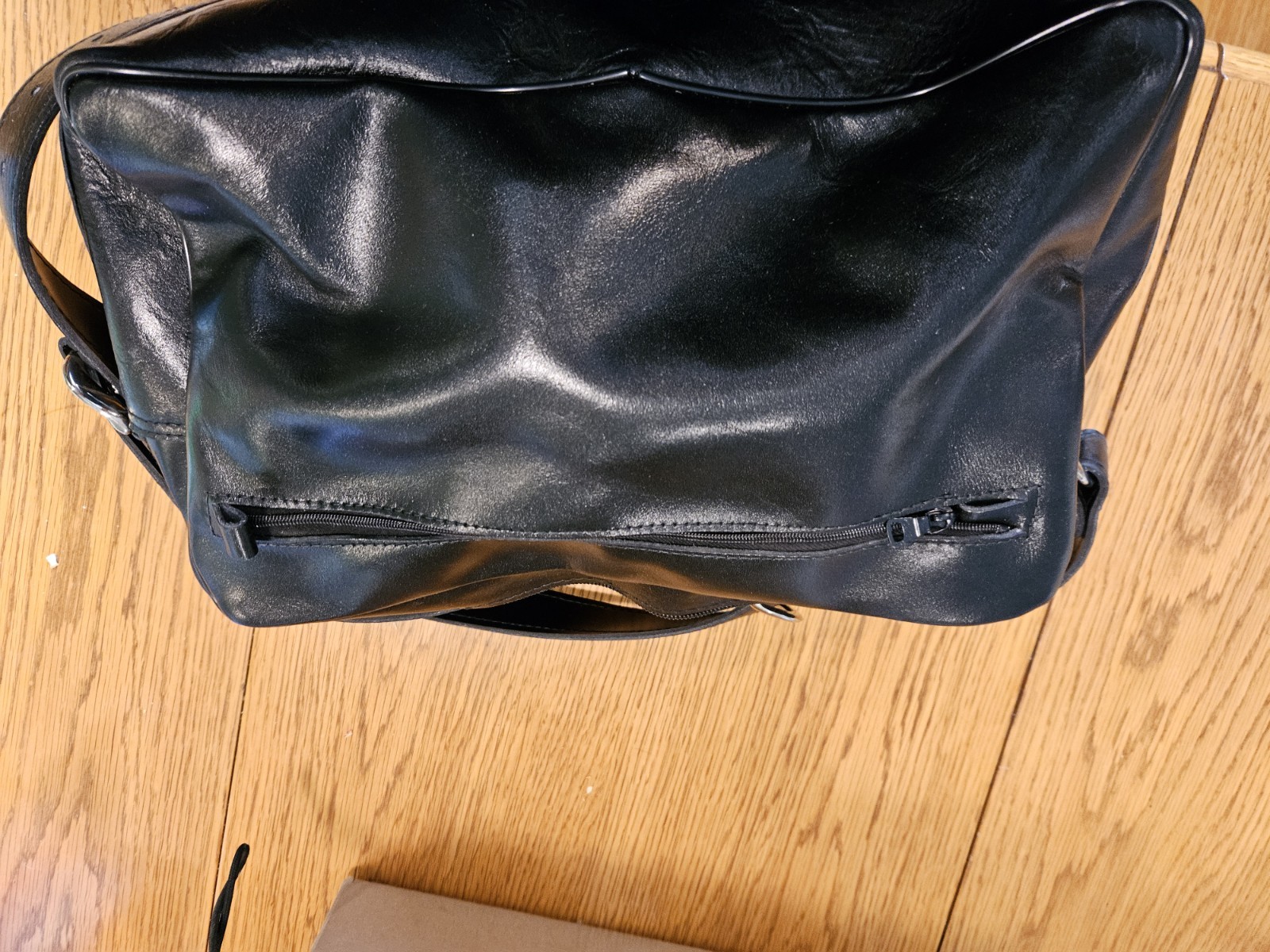 Men’s Black Messenger Bag Buckle Closure Adjustable Shoulder Strap Front Pockets