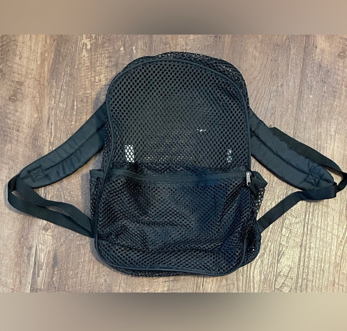 Eastsport Unisex City Mesh 16″ Backpack, Black