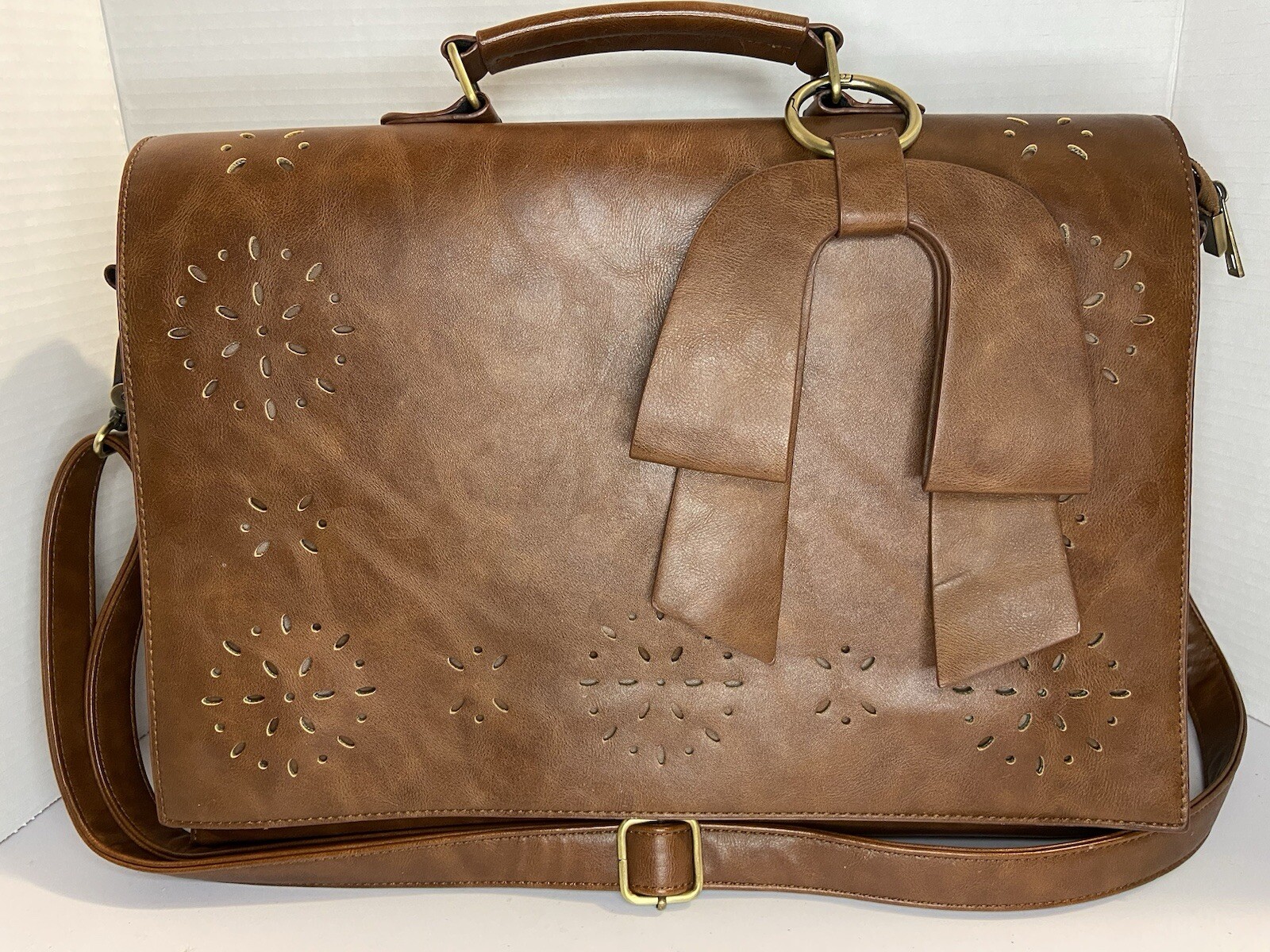 Ecosusi Vegan Leather 15″ Wide Briefcase
