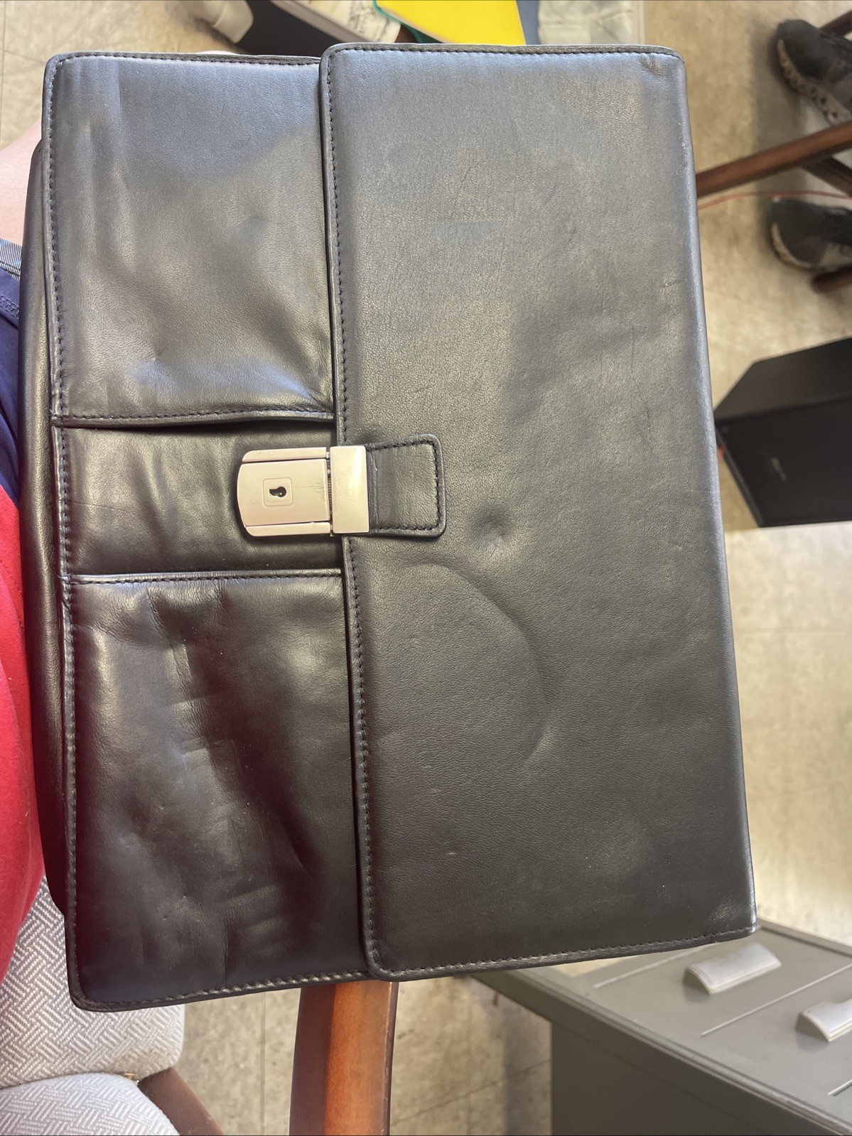 Wilson’s Black Genuine Leather Briefcase Portfolio, Clasp Close No Handle W/ Key