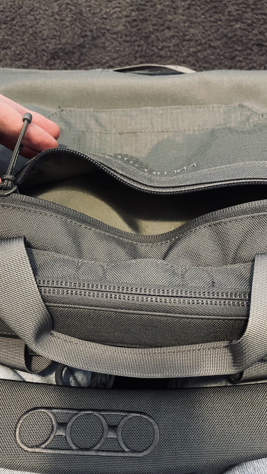 Eberlestock Executive Brief – Gray