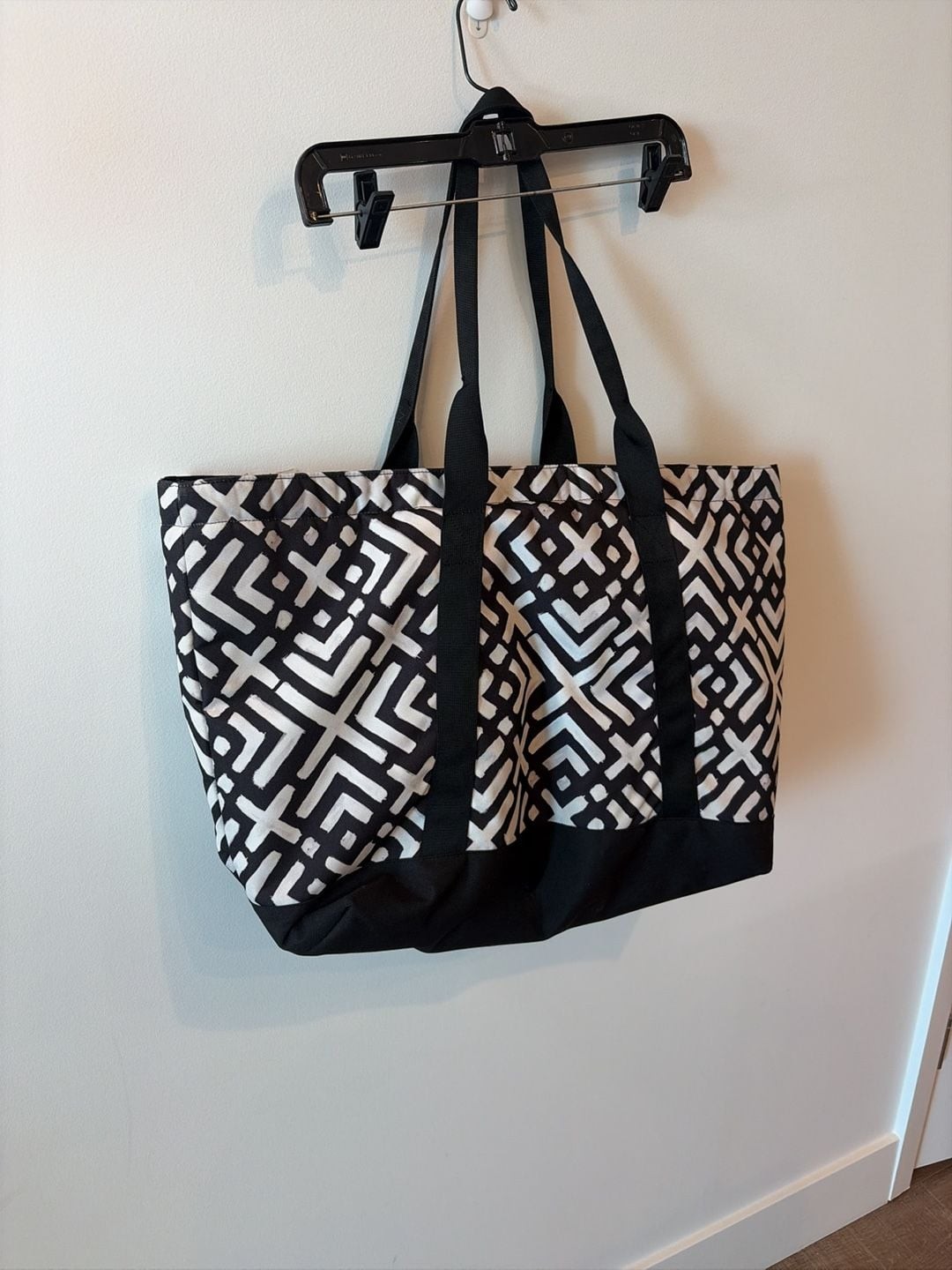 Burton Durable Goods Geometric Pattern Utility Tote Bag from 2014