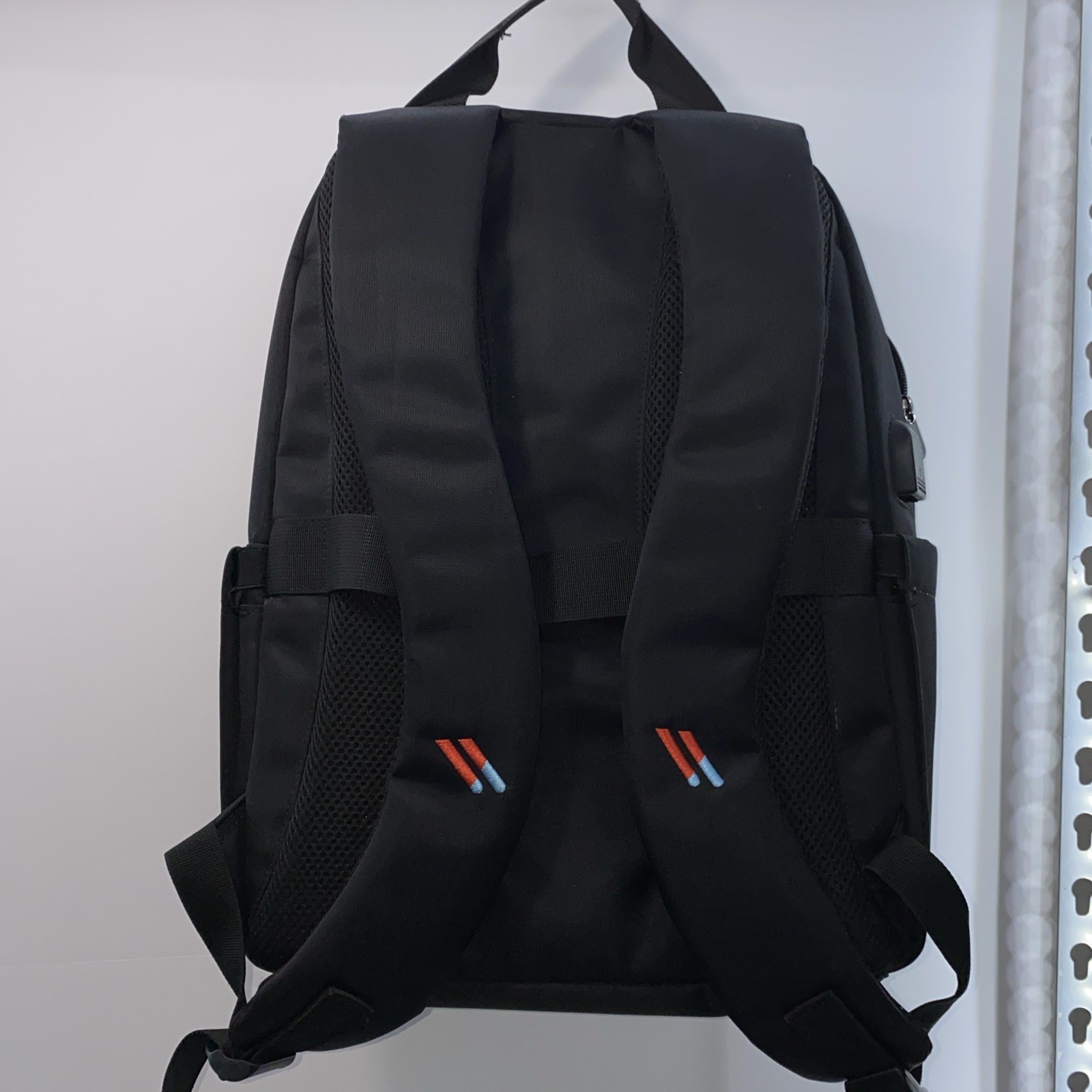 Varonis Tech Bag Pack Black USB Port Laptop Dividers Hidden Pockets Heavy Duty