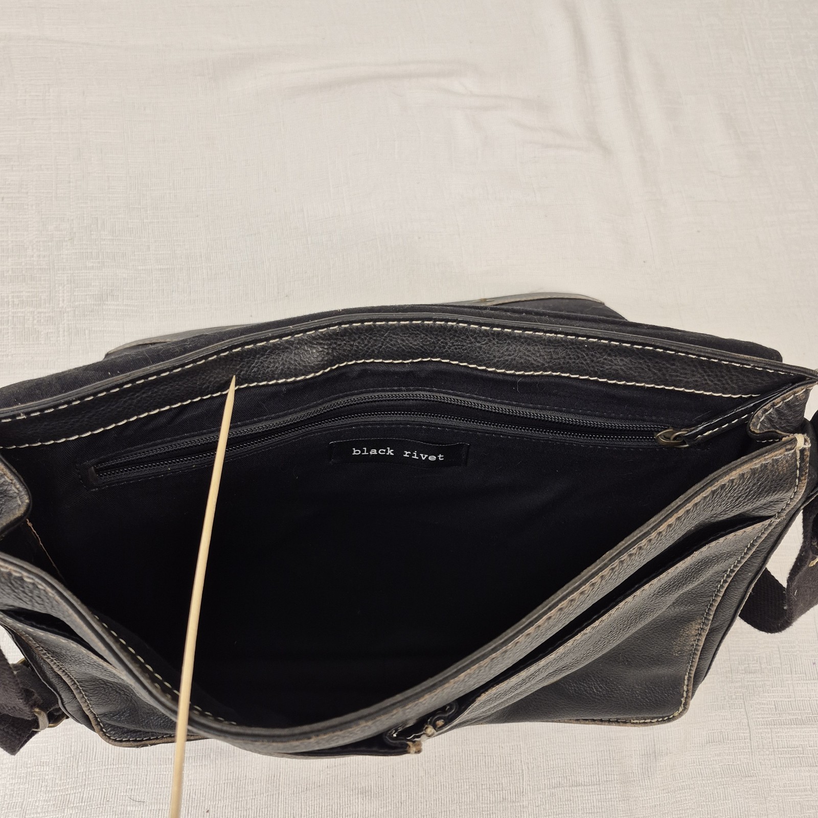 Black Rivet Distressed Leather Messenger Bag Laptop Briefcase Crossbody Strap