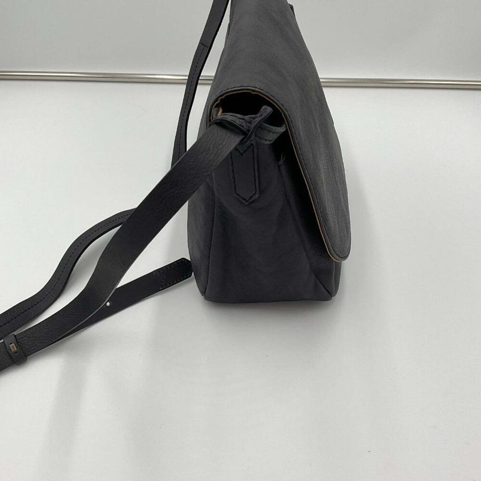 New Timberland Leather Messenger Saddle Bag Black Crossbody Adjustable Strap NWT