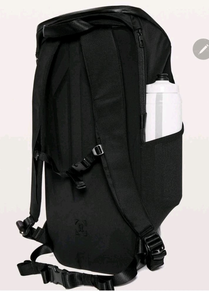 Lululemon Men’s More Miles OS Backpack 25.5L Can accommodate 17″ laptop – Black