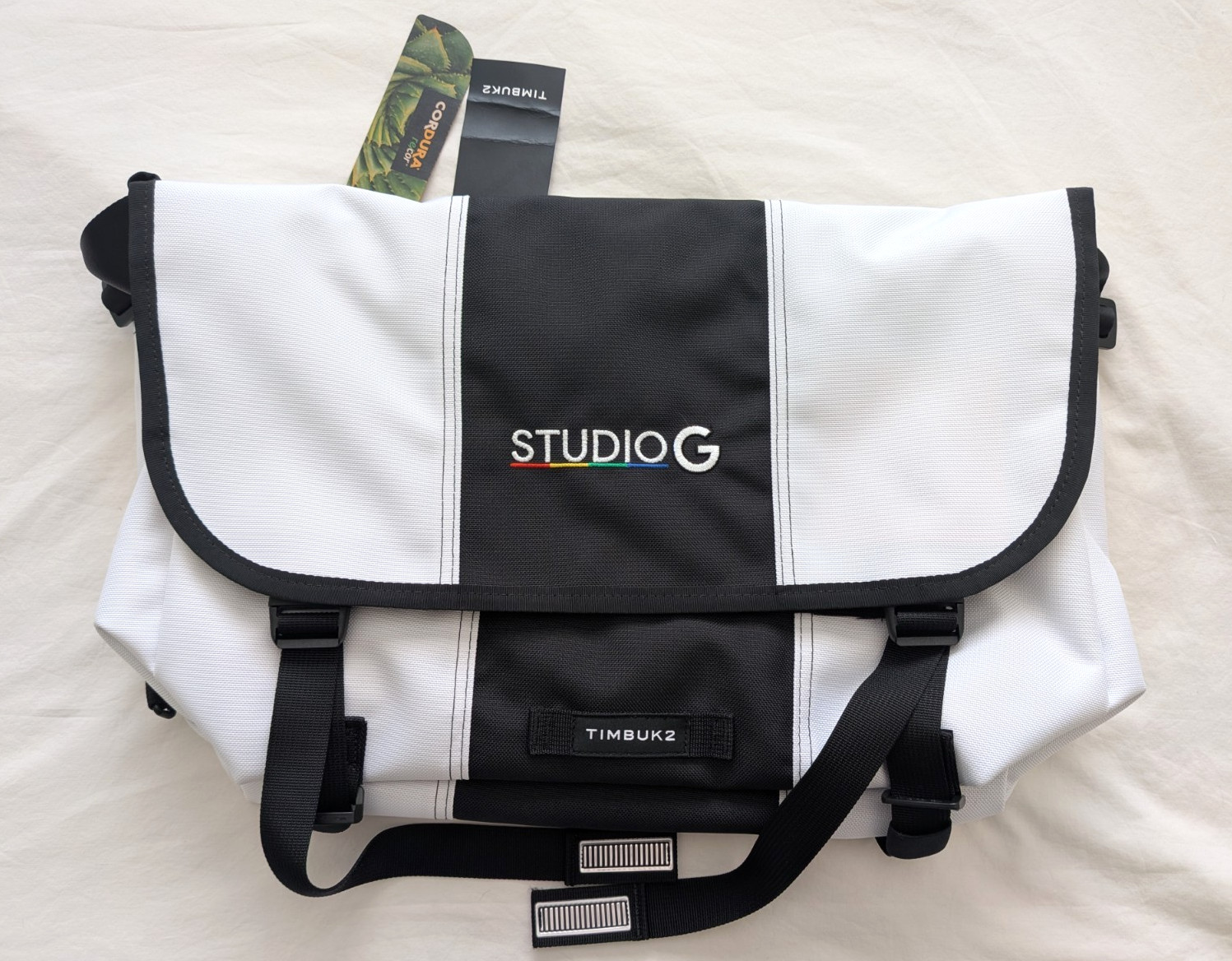NEW Timbuk2 Classic Messenger Bag CMB M Medium Black White Stripe NWT