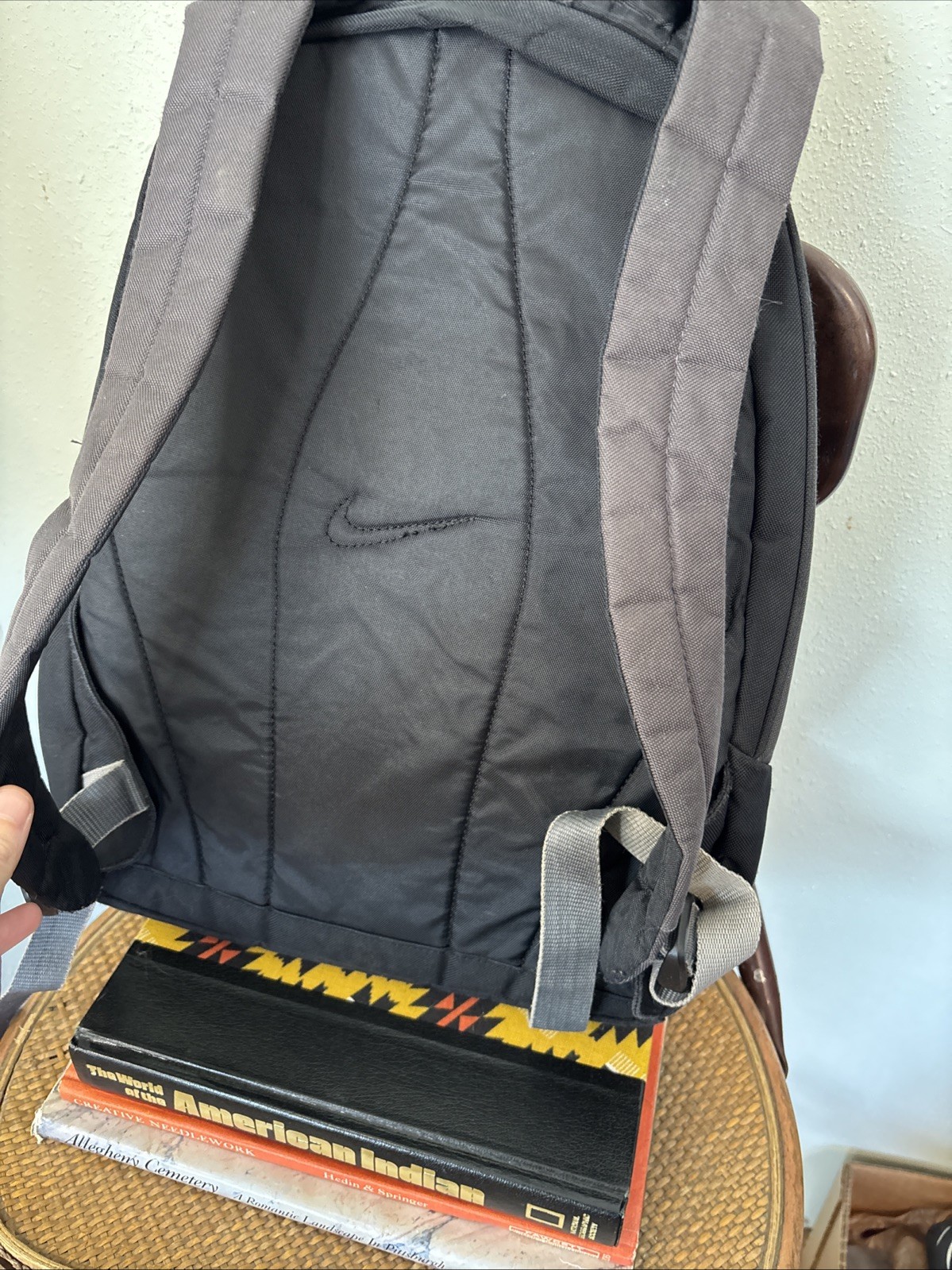 VTG Y2K black/grey Nike backpack swoosh 2 zipper compartments strap