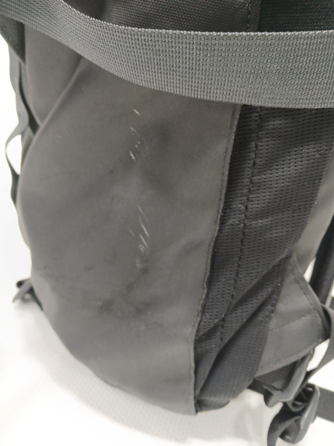 The North Face Recon Black Backpack Laptop Bag 11.6” x 7.5” x 19.3” 30-liter
