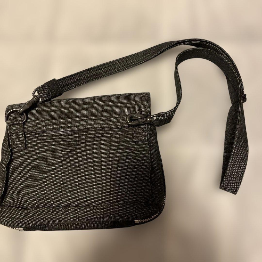 Authentic Porter Shoulder Bag 22cm x 16cm x 8cm Black Men’s Fashion Excellent Co
