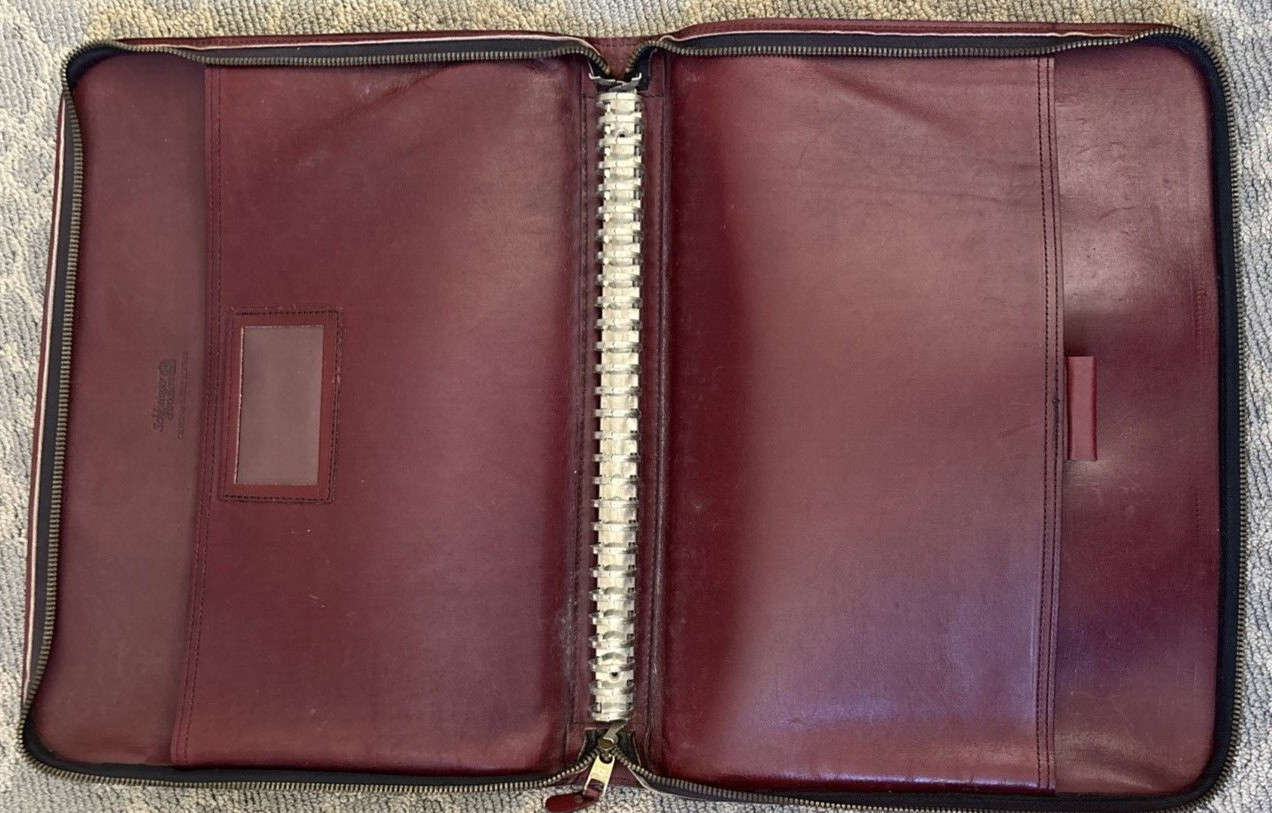 Vintage Schlesinger Approx 17″ CA Saddle Leather Briefcase Zip Folio